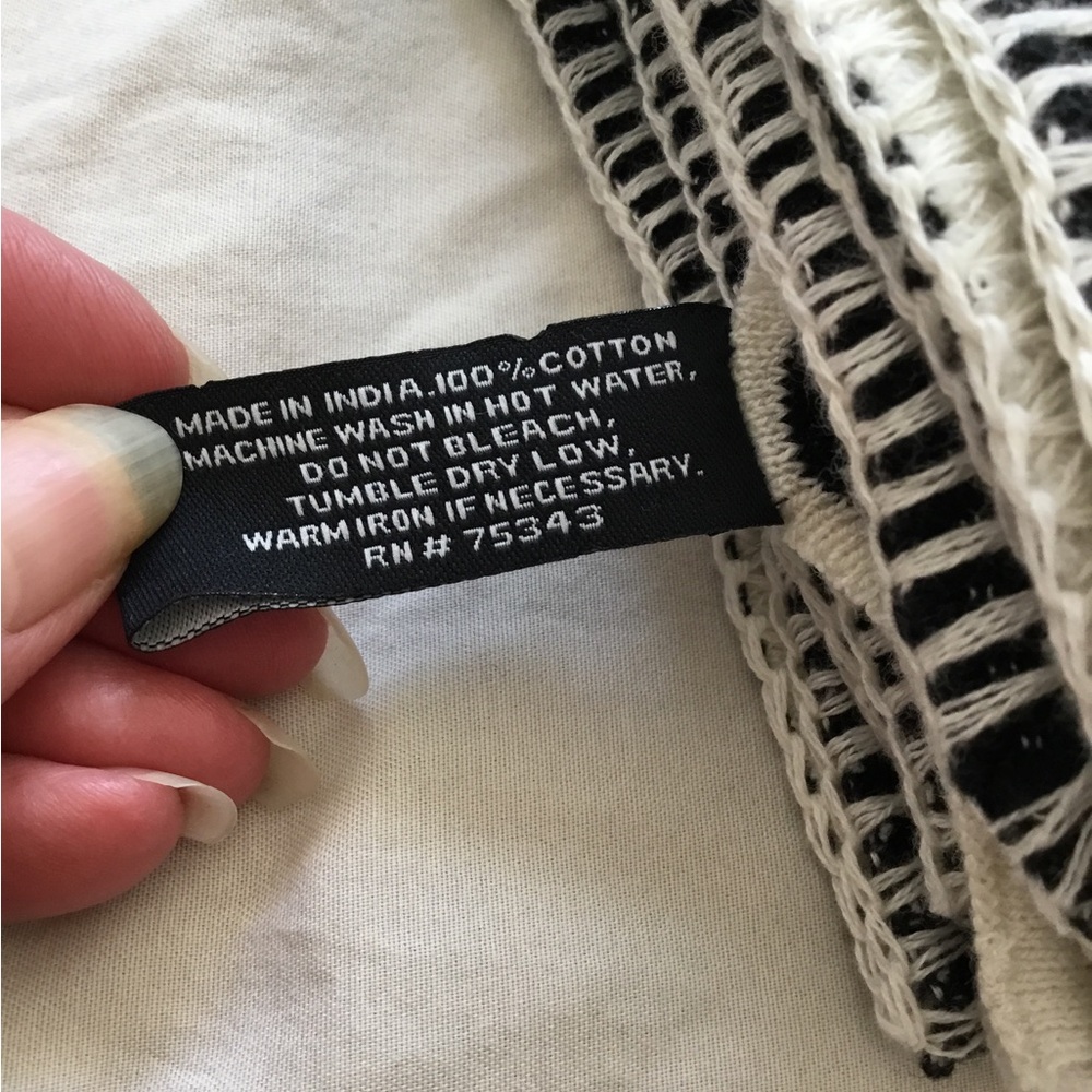 Cynthia Rowley Curious New York Halloween Themed Hand Towels NWT - Picture 5 of 7
